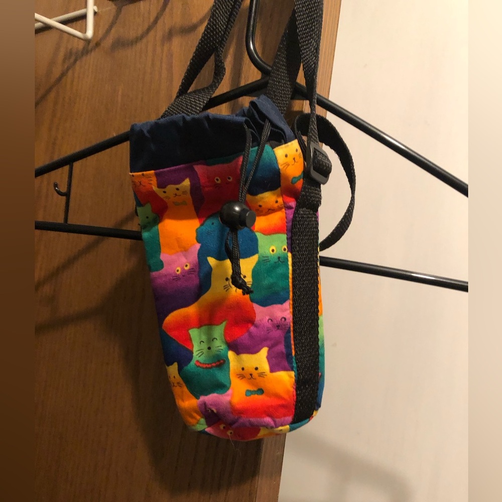 Cool Tote Cat Bottle Bag -  783 $25 or $20 w/offer